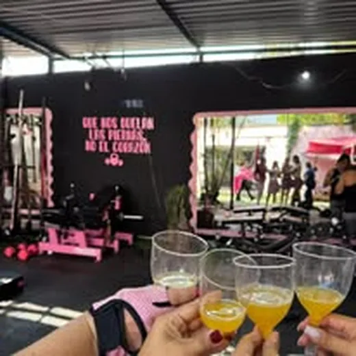 Brindis en el club